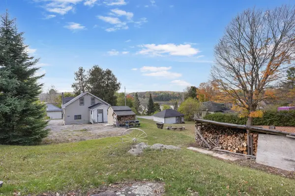 79 & 85 Bridge ST, Addington Highlands, ON K0H 1L0