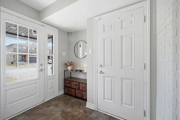 632 Lauraleaf CRES, Barrhaven, ON K2J 6G9