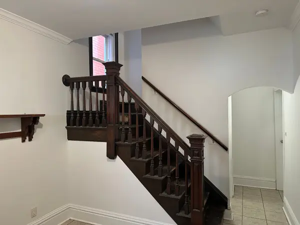 47 East AVE N, Hamilton, ON L8L 5H4