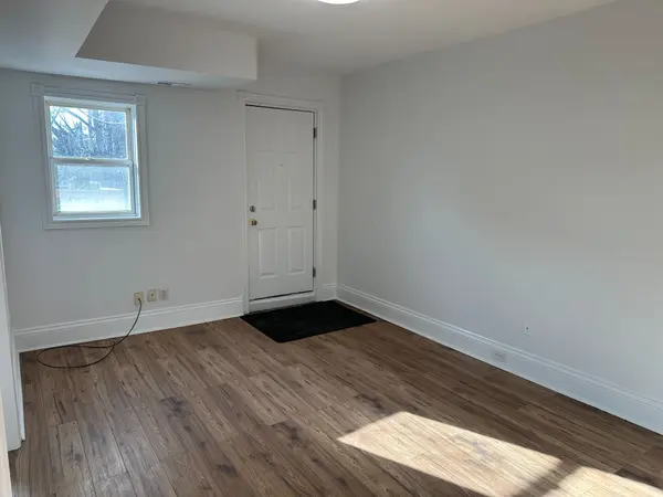 47 East AVE N, Hamilton, ON L8L 5H4