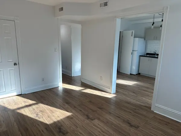 47 East AVE N, Hamilton, ON L8L 5H4