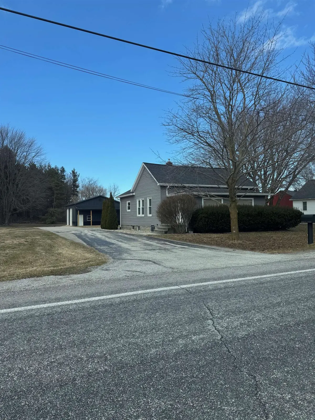 1121 W Midland RD, Monitor Twp, MI 48706