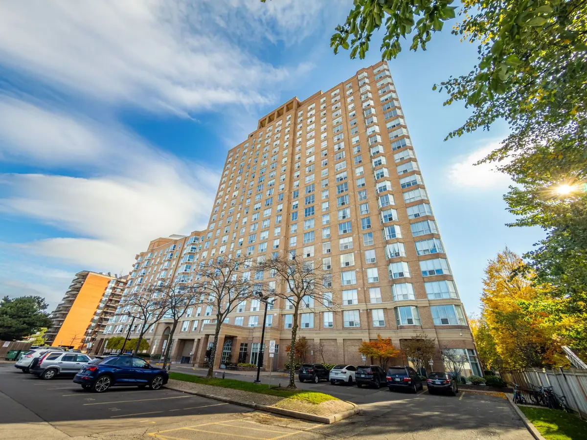 21 Overlea BLVD #1801, Toronto C11, ON M4H 1P2