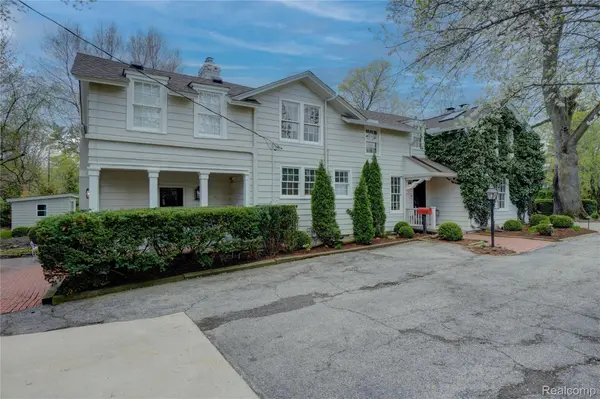 146 Puritan AVE, Birmingham, MI 48009