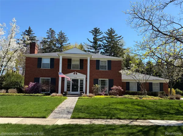 1228 Sandringham WAY, Bloomfield Hills, MI 48301