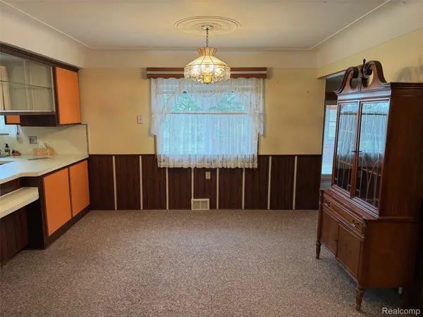 37572 Via Rosalie ST, Clinton Charter Township, MI 48036