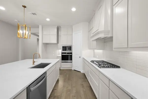 1417 Roundwash Way, Midlothian, TX 76065