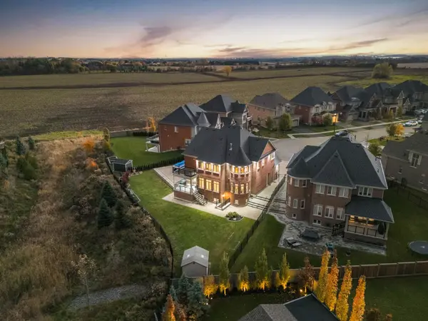 12 Albert Hill CT, King, ON L7B 0P1