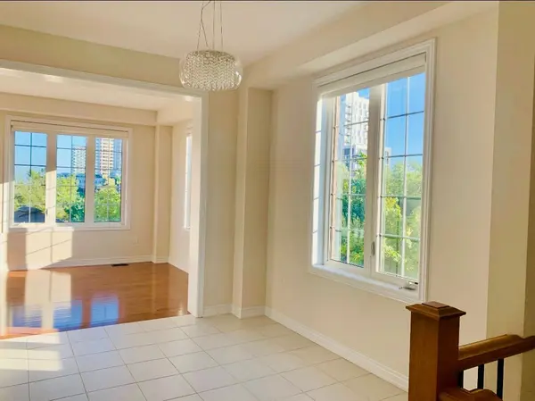 362 Threshing Mill BLVD, Oakville, ON L6H 0P6