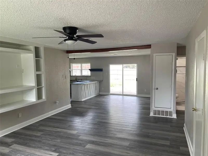 3817 Bremerton Street, Irving, TX 75062