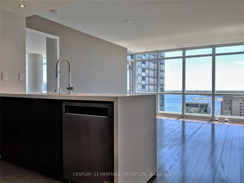 15 Fort York BLVD #1910, Toronto C01, ON M5V 3Y4