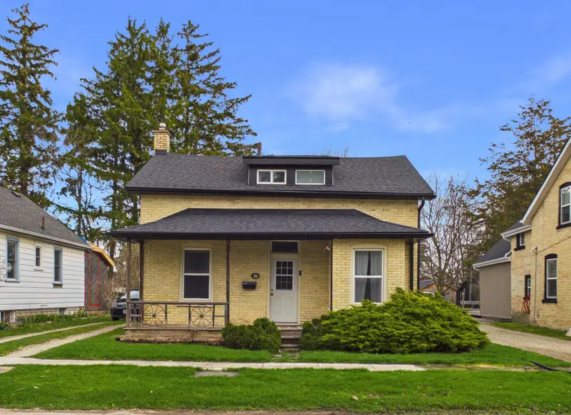 6 Mary ST, Brockton, ON N0G 2V0