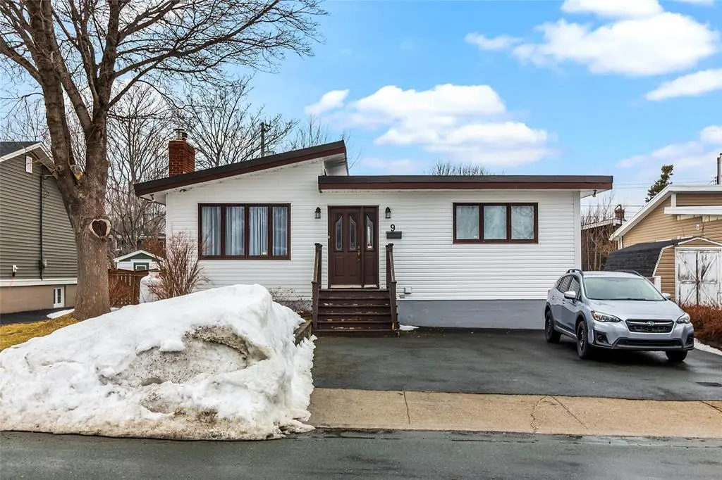 9 St. Laurent Street, St. John's, NL A1A 2V3