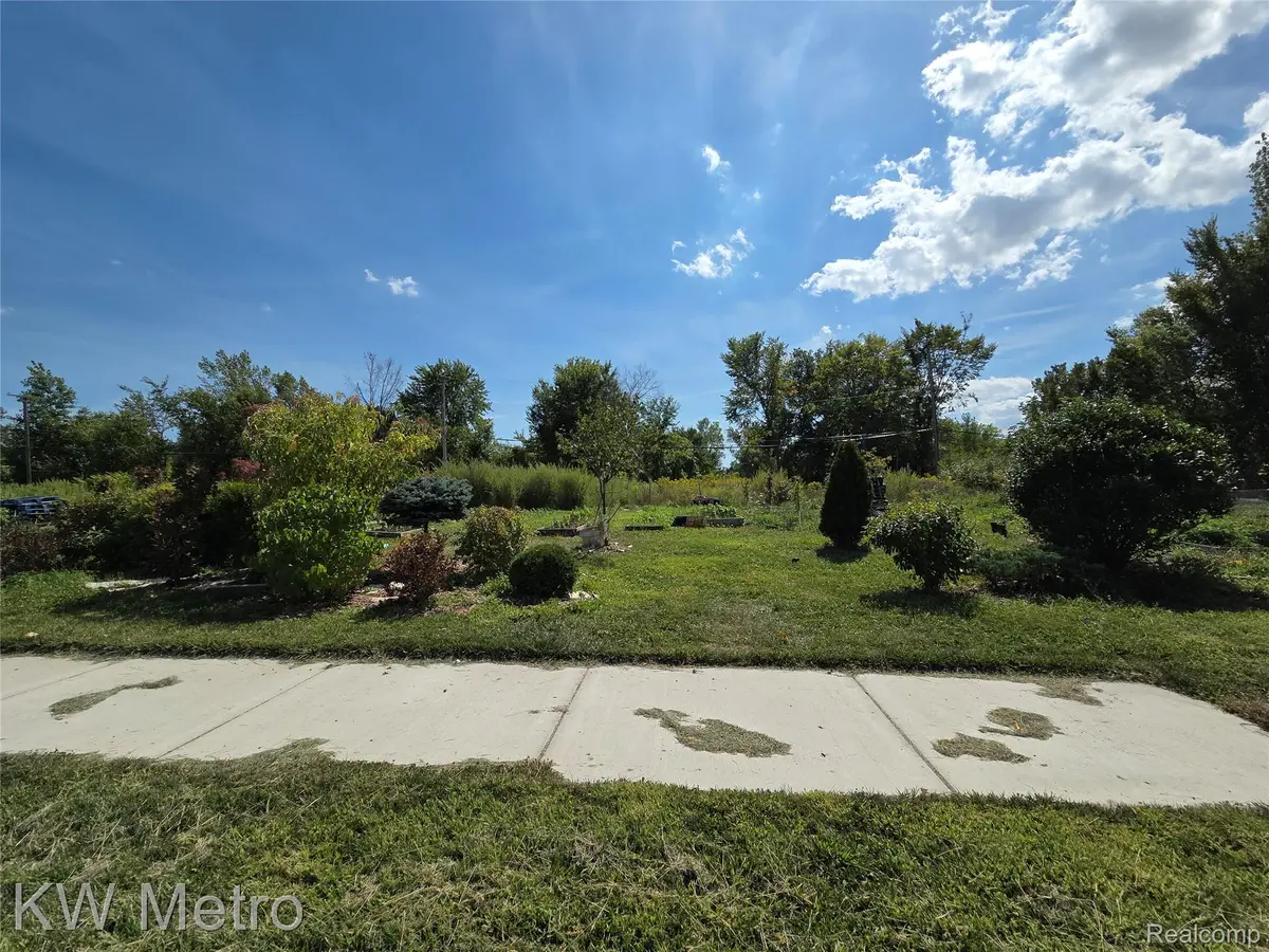 14166 Mayfield Street, Detroit, MI 48205