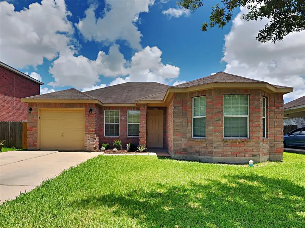 5513 Marina Drive, Denton, TX 76208
