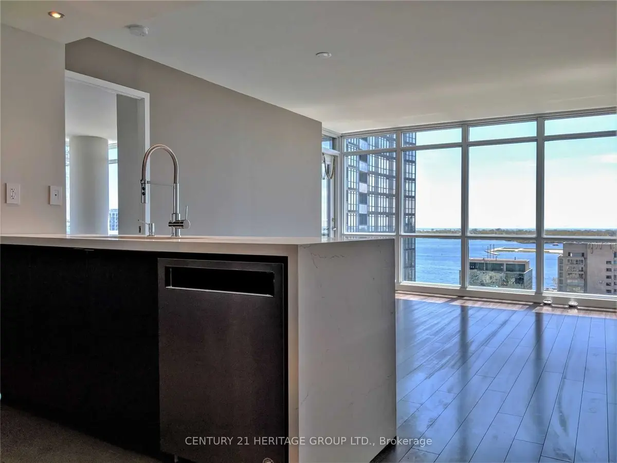 15 Fort York BLVD #1910, Toronto C01, ON M5V 3Y4