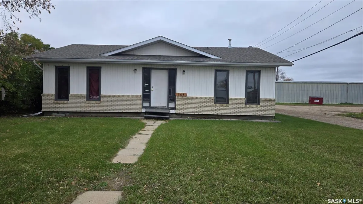108 1st STREET W, Carnduff, SK S0C 0S0