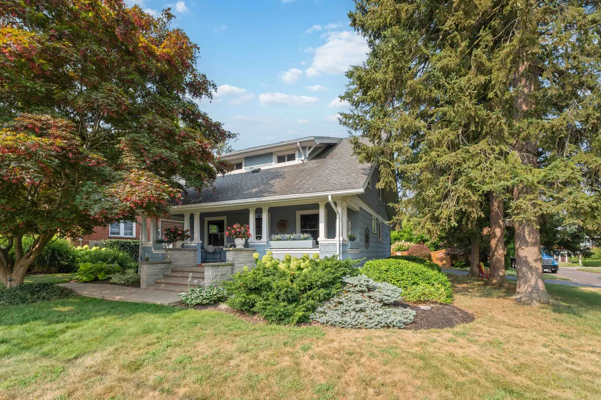 5761 Prince Edward AVE, Niagara Falls, ON L2G 5J4