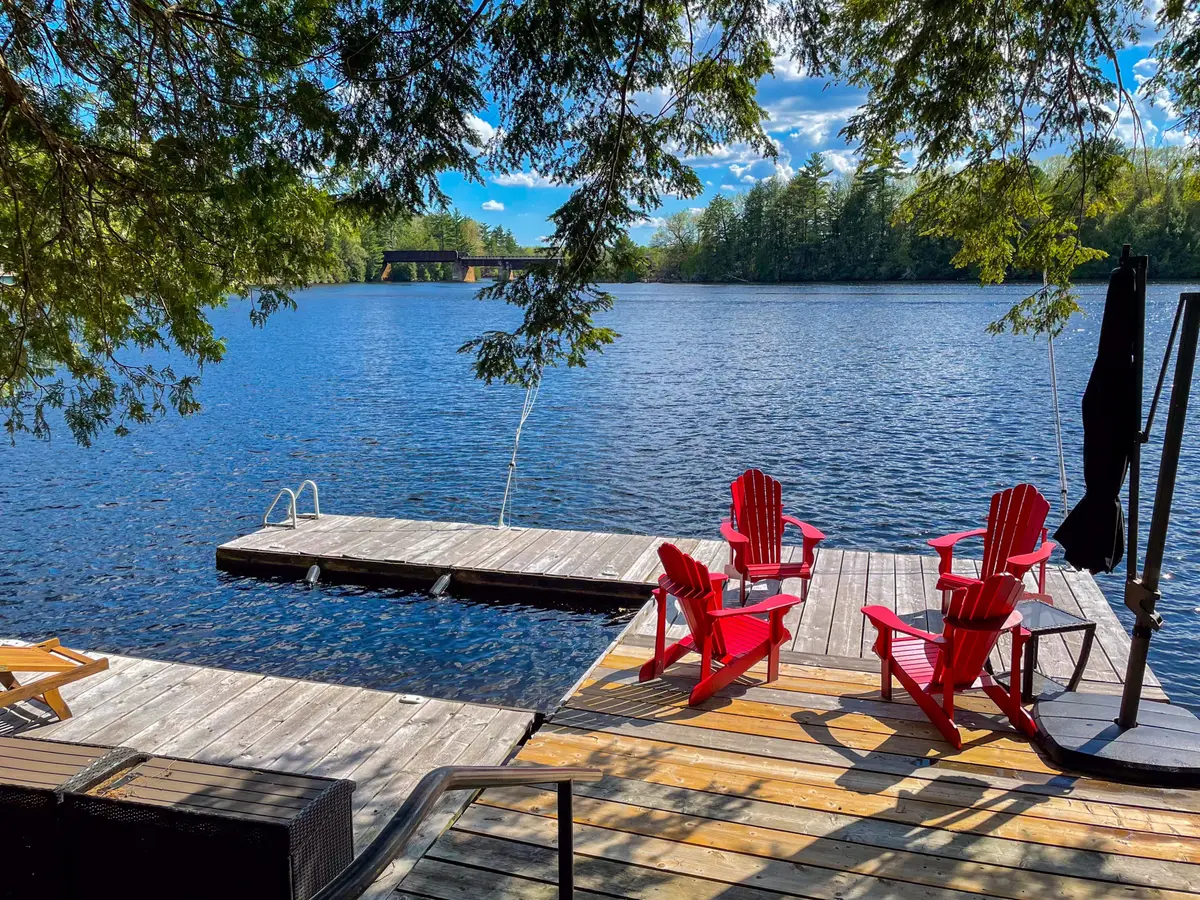 1221 East Bay RD #6, Muskoka Lakes, ON P0C 1M0