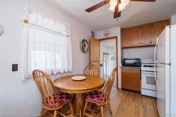 3313 Hollywood ST, Dearborn, MI 48124