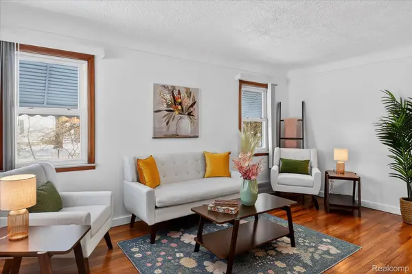 47816 Jefferson AVE, Chesterfield Township, MI 48047