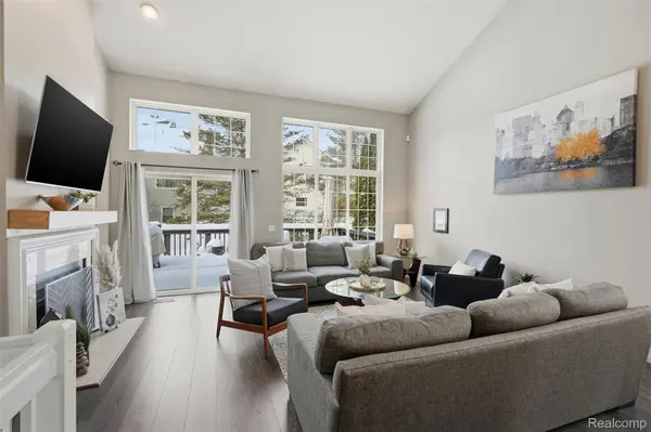 4592 Leblanc CT, Genoa Township, MI 48116