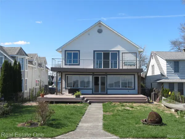 4583 Allen Cove RD, Luna Pier, MI 48157