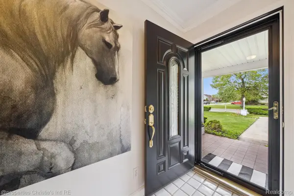 511 S GULLEY RD, Dearborn, MI 48124