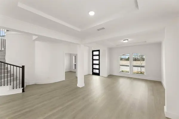 804 Hidden Lakes Drive, Desoto, TX 75115