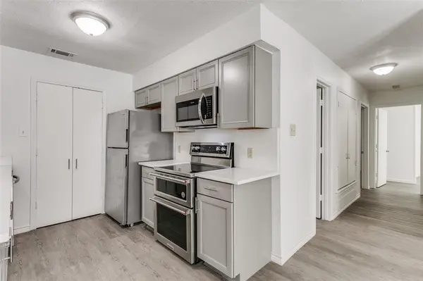 2121 Stone Moss Lane, Grapevine, TX 76051