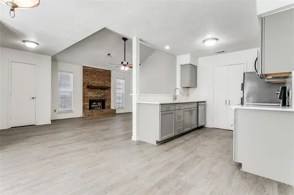 2121 Stone Moss Lane, Grapevine, TX 76051