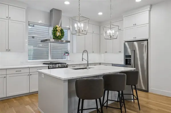 2715 Kimsey Drive #102, Dallas, TX 75235