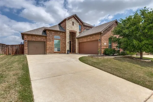 8940 Jewel Flower Drive, Fort Worth, TX 76131