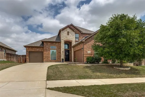 8940 Jewel Flower Drive, Fort Worth, TX 76131