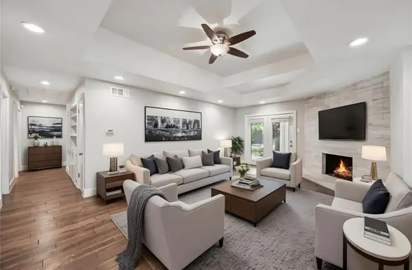 6820 E Mockingbird Lane, Dallas, TX 75214