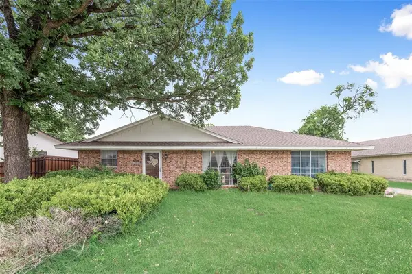 1308 N Kaufman Street, Ennis, TX 75119