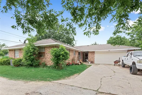 1308 N Kaufman Street, Ennis, TX 75119