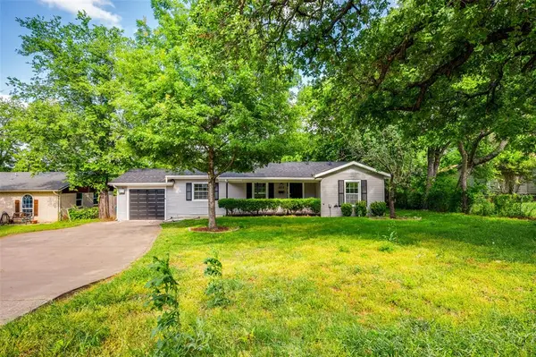 2513 Janice Lane, Fort Worth, TX 76112