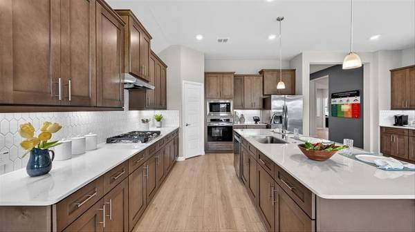 10417 PALMETTO Street, Grand Prairie, TX 76065