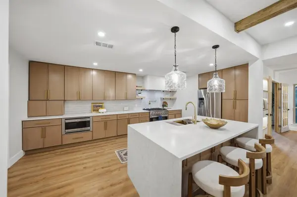 7422 Foxworth Drive, Dallas, TX 75248