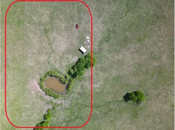 1438 County Road 1300, Deport, TX 75435