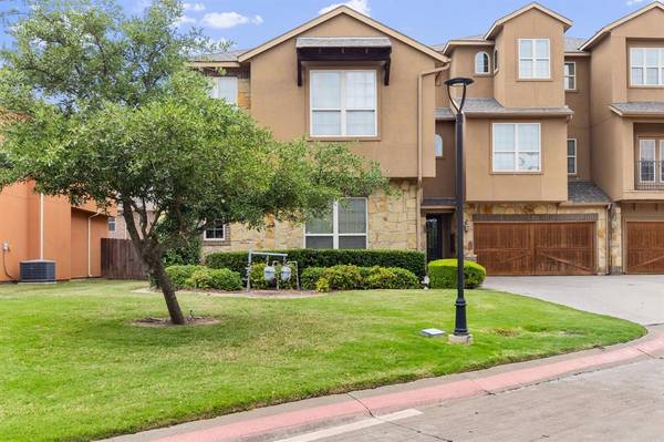2630 Villa Di Lago #6, Grand Prairie, TX 75054