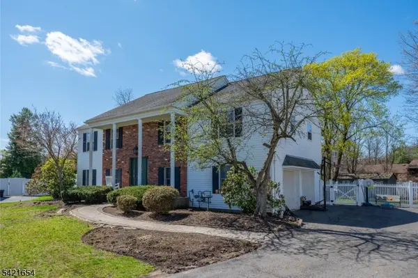 5 Abbey Ln, Pequannock Twp., NJ 07444