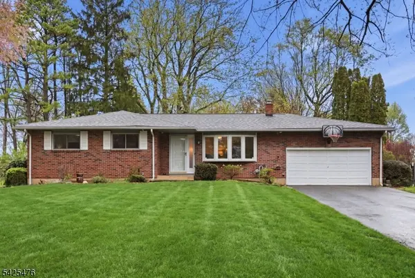 52 Smithtown Rd, Mount Olive Twp., NJ 07828