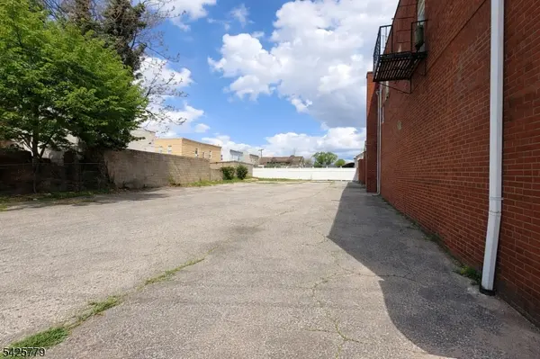 928 18Th Ave, Newark City, NJ 07106