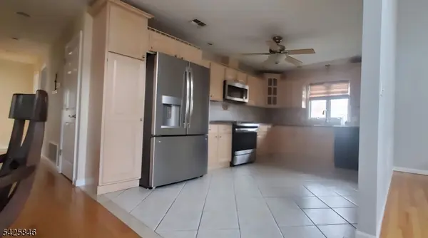 582 Broad St #1, Carlstadt Boro, NJ 07072