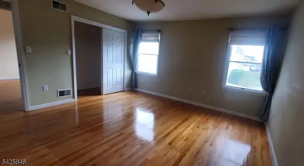 582 Broad St #1, Carlstadt Boro, NJ 07072