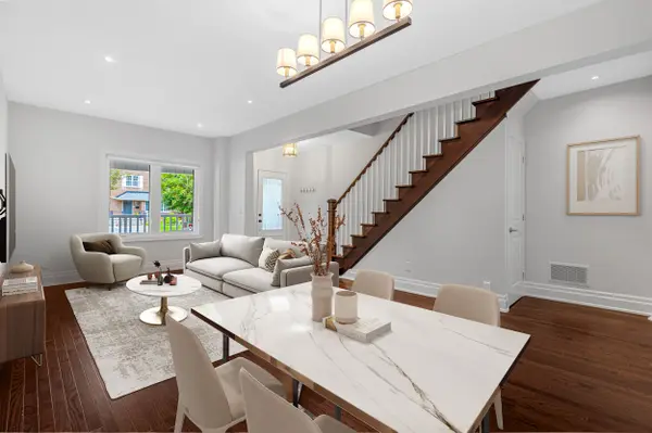 271 St Clair AVE E, Toronto C09, ON M4T 1P3