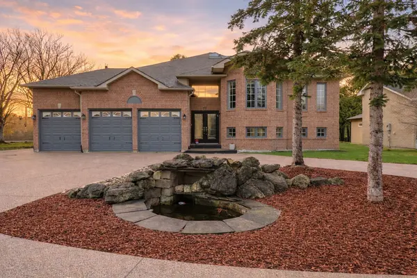 70 Fairway CRES, Wasaga Beach, ON L9Z 1B8