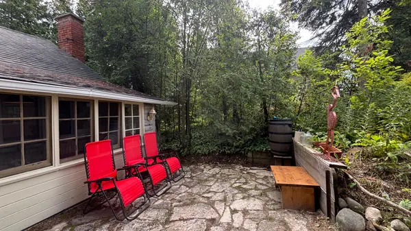 7 6TH AVE S, Native Leased Lands, ON N0H 2G0